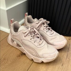 Nike Women’s Light Pink Sneakers